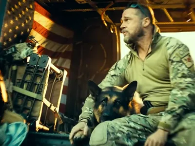 Cinéma : Brad Pitt partage l'affiche avec un chien dans "Heart of...