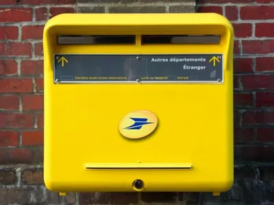 Boîtes jaunes en voie de disparition : le courrier s’efface, les...