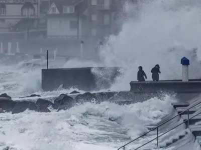 Tempête Austen : des rafales jusqu'à 140 km/h attendues dans...