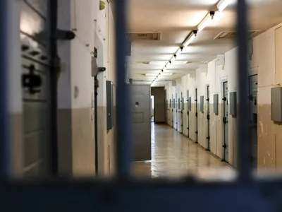 Prisons saturées dans l’Ouest : jusqu’où ira la surpopulation...