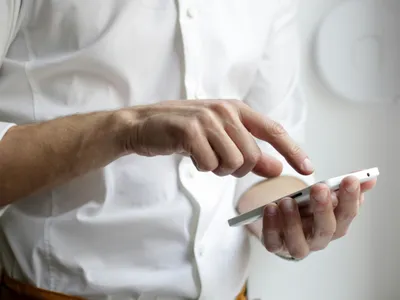 Arnaque aux appels silencieux : pourquoi votre voix est une mine...