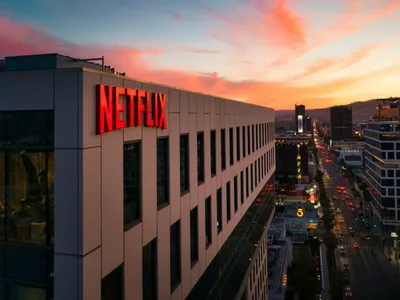 Le rachat du studio Warner par Netflix inquiète Hollywood