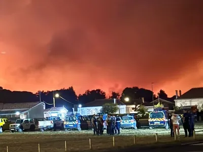 Gironde : 220 000 personnes évacuées, 84 pompiers blessés