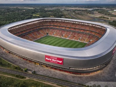 Le Mans FC : un stade de 50 000 places... et des supporters venus...