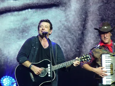 La venue de Patrick Bruel à Orléans contesté par un député du...