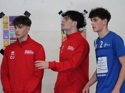 "On ne réalise pas bien encore" : trois jeunes volleyeurs sarthois...