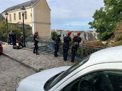 Le Mans : un homme menace de sauter du haut du tunnel des Jacobins