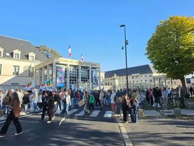 Manifs lycéennes : on a de nouveau manifesté à Bourges, Blois et...