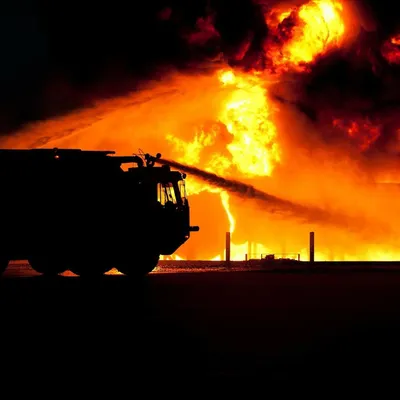 Moselle : un garage auto détruit par les flammes