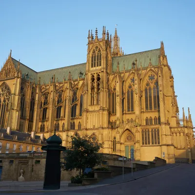 C'est le grand jour : Léon XIV arrive à Metz