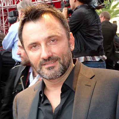 Frederic Lopez vient en aide à une octogénaire