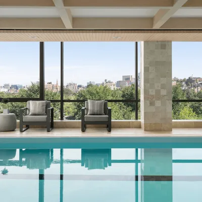 Bar privé, piscine, jacuzzi... où dorment les Bleus pendant la...