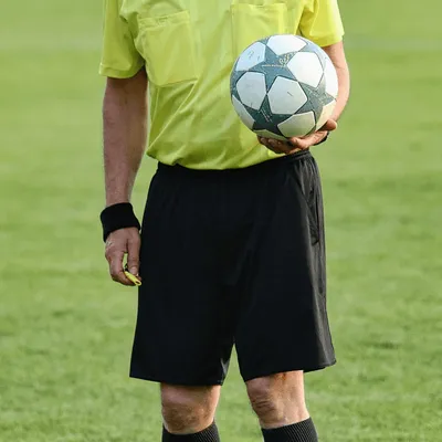 Une première dans l’histoire du football français : l’arbitre...