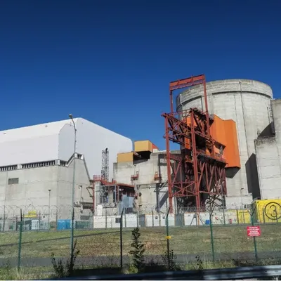 Indre-et-Loire : un incendie se déclare dans la centrale de Chinon,...