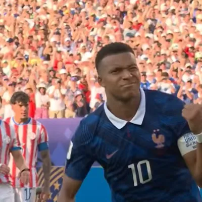 Coupe du monde de foot : le pénalty de Kylian Mbappé envoie les...