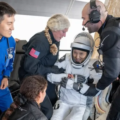 "On voit juste une planète précieuse que nous partageons tous" : un...