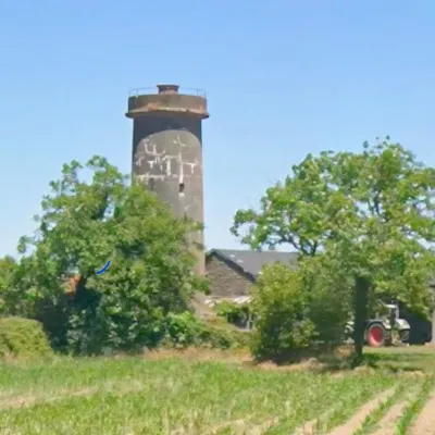 "Devenez propriétaire d’un château d’eau pour 1 euro" 