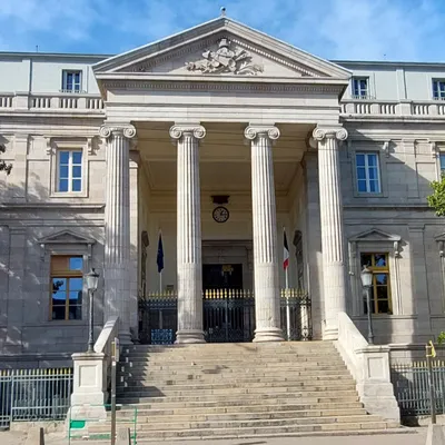 Le psychiatre abusait de ses patientes sous hypnose