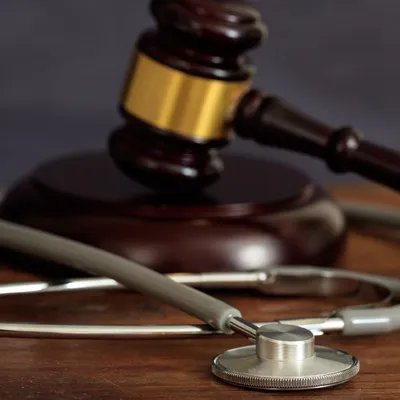 Vienne : le procès de deux chercheurs pour des essais cliniques...