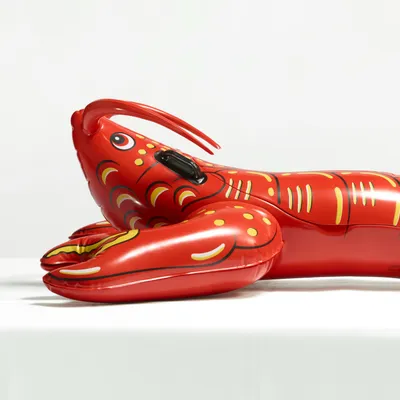 Limoges : un homard en porcelaine à 95 000 dollars