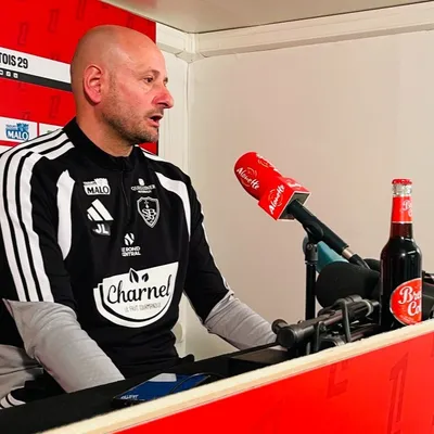 "On aura une grosse pensée pour lui" : le Stade Brestois retrouve...