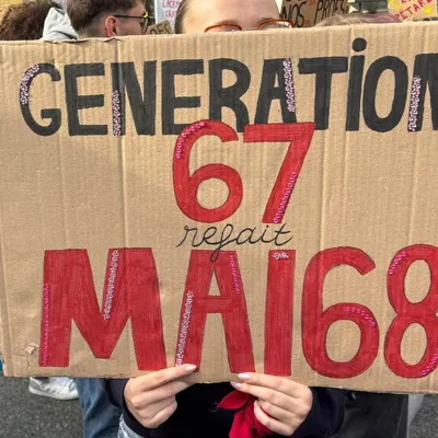 "Le but, c’est de tenir" : des milliers de lycéens manifestent dans...