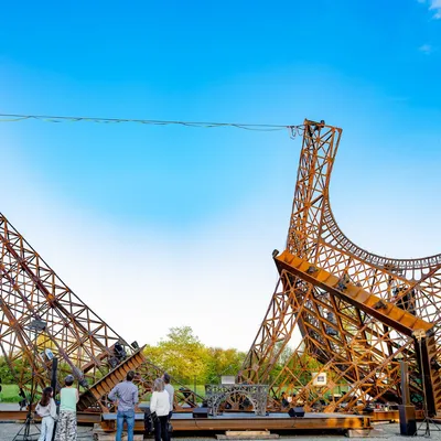 Vendée : une tour Eiffel brisée prend la mer vers l’Amérique