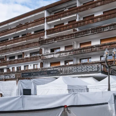 Un mois après le drame de Crans-Montana : "il faut une...