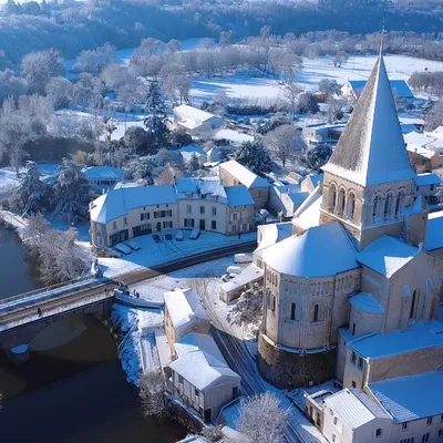"C’est très calme aujourd’hui" : la neige ralentit les commerces en...
