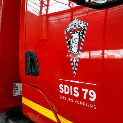 Deux-Sèvres : grave accident entre une voiture et un minibus