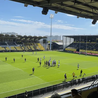 Un joueur de rugby retrouvé mort à quelques heures du match contre...
