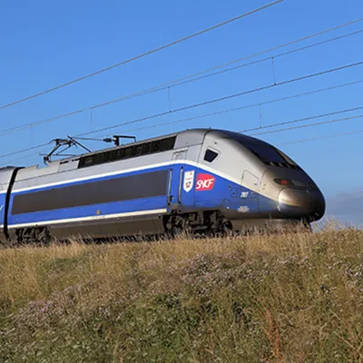 Une mère de famille violente avec son enfant dans un train, des...