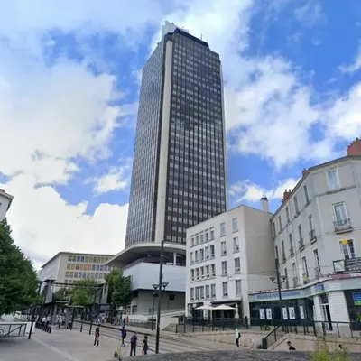 Nantes : des travaux en cours dans la Tour de Bretagne déclenche un...