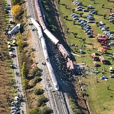 64 morts après une collision ferroviaire : l’Espagne en deuil