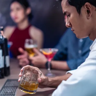 Pays de la Loire : les hommes au 1er rang des buveurs d'alcool en...