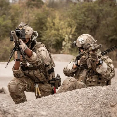 Des blindés et 150 militaires déployés dans 5 de nos départements :...