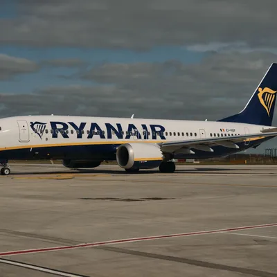 Tours : 24 personnes voient leur avion décoller devant elles,...