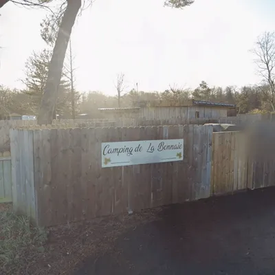 Bretagne : il construit un camping naturiste sans l’autorisation...