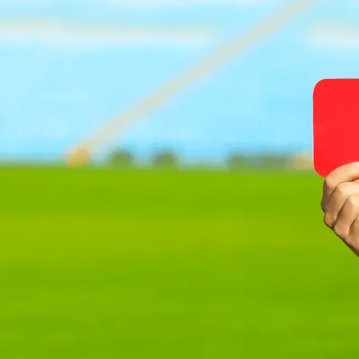 Morbihan : 27 cartons rouges distribués en un seul match de foot !