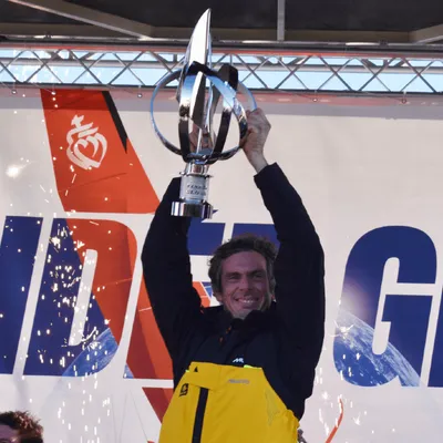 Charlie Dalin élu marin de l'année 2025 : "c'est quelque chose dont...