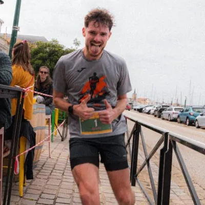Ce Vendéen a fait 1 000 fois le tour de son bar pour réaliser un...