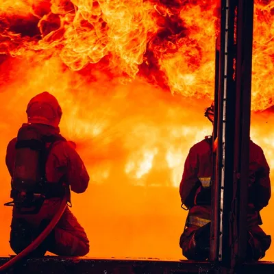Un panache de fumée visible à des kilomètres : près de Tours,...