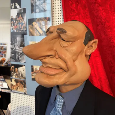 Mehdi Garrigues, marionnettiste à Tours, expose ses œuvres