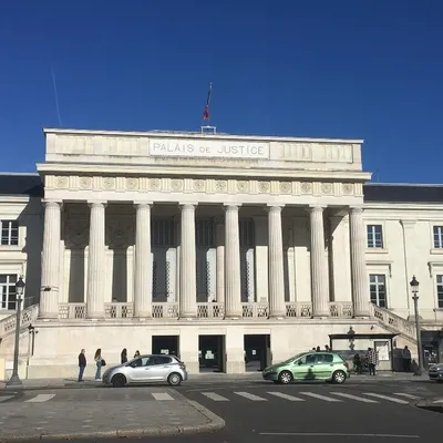 Un ancien militaire jugé à Tours pour agressions sur 9 de ses 12...