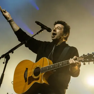 Tournée de Patrick Bruel : ces villes qui ne veulent pas du chanteur