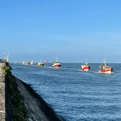 Carburant : opération blocage de pêcheurs dans le Vieux-Port de La...