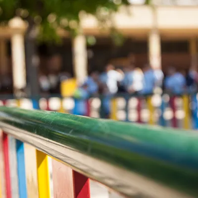 Maine-et-Loire : deux animateurs du périscolaire visés par une...