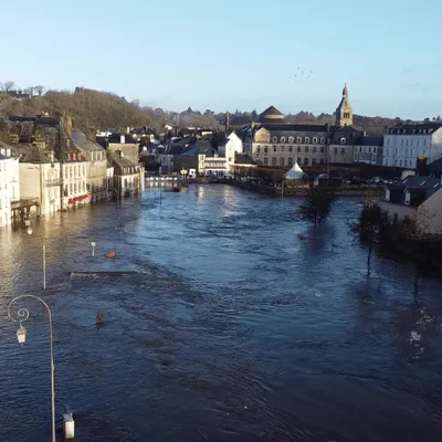 Fortes pluies et rafales jusqu'à 130 km/h : la tempête Ingrid...