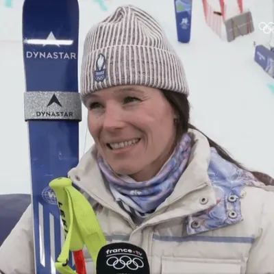 JO d'hiver 2026 : médaille d'argent pour la France en super-G,...
