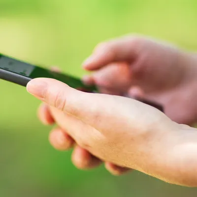 "Une victime de plus des réseaux sociaux" : en Bretagne, une mère...